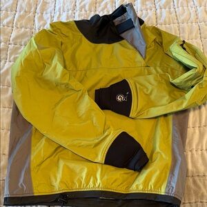 Men's Lime Green Ski Pullover Jacket with Black Trim - Unbranded